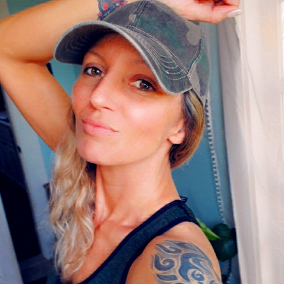 Meet your Posher, Shalen - Picture 2 of 4